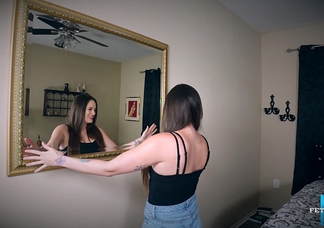 Dacey Harlot Mirror Mesmerization